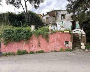 Vista exterior de Casa o xalet en venda en Sant Cugat del Vallès amb Jardí privat, Terrassa i Traster