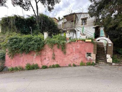 Vista exterior de Casa o xalet en venda en Sant Cugat del Vallès amb Jardí privat, Terrassa i Traster