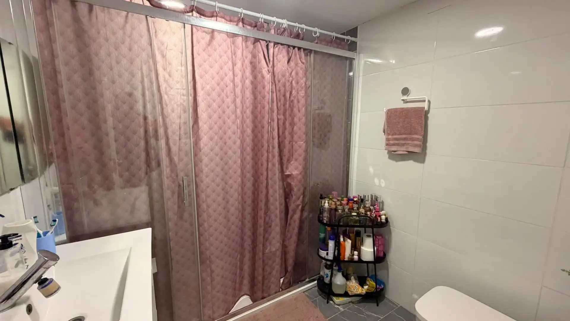 Badezimmer von Wohnung zum Verkauf in Alberic mit Klimaanlage, Heizung und Terrasse