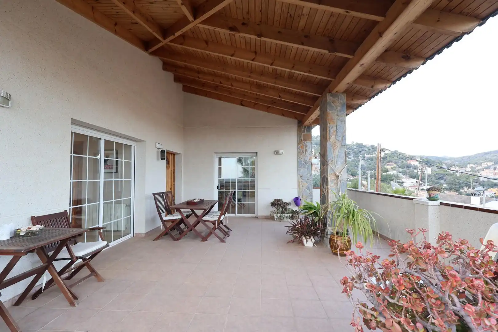 Terrassa de Casa o xalet en venda en Cubelles amb Aire condicionat, Jardí privat i Terrassa