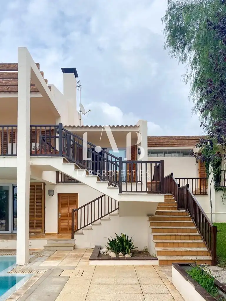 Vista exterior de Casa o xalet en venda en Marratxí amb Aire condicionat, Jardí privat i Parquet