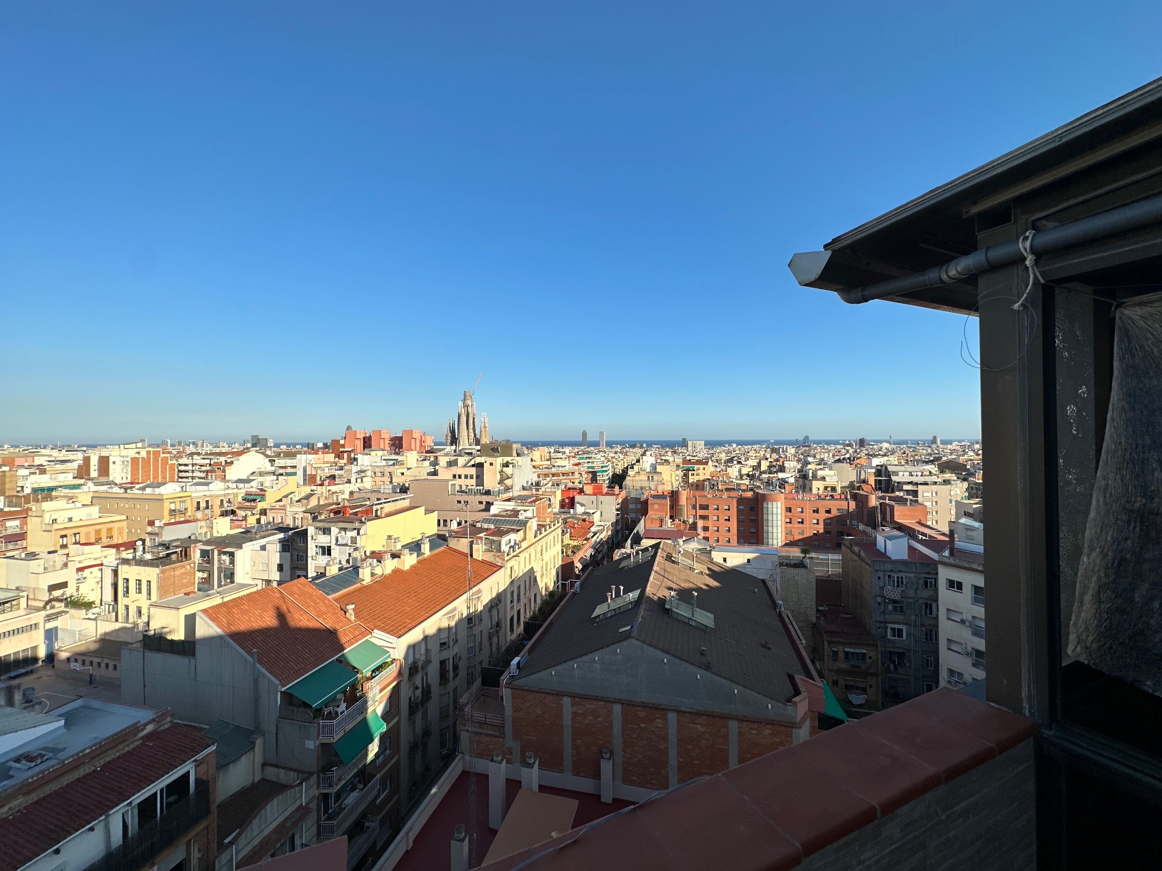 Vista exterior de Pis en venda en  Barcelona Capital amb Calefacció i Terrassa