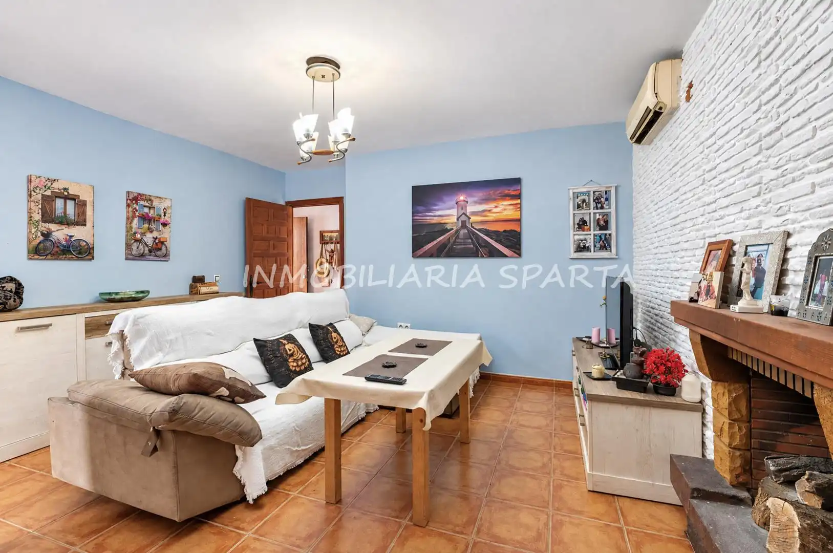 Sala d'estar de Casa o xalet en venda en Espartinas Pueblo