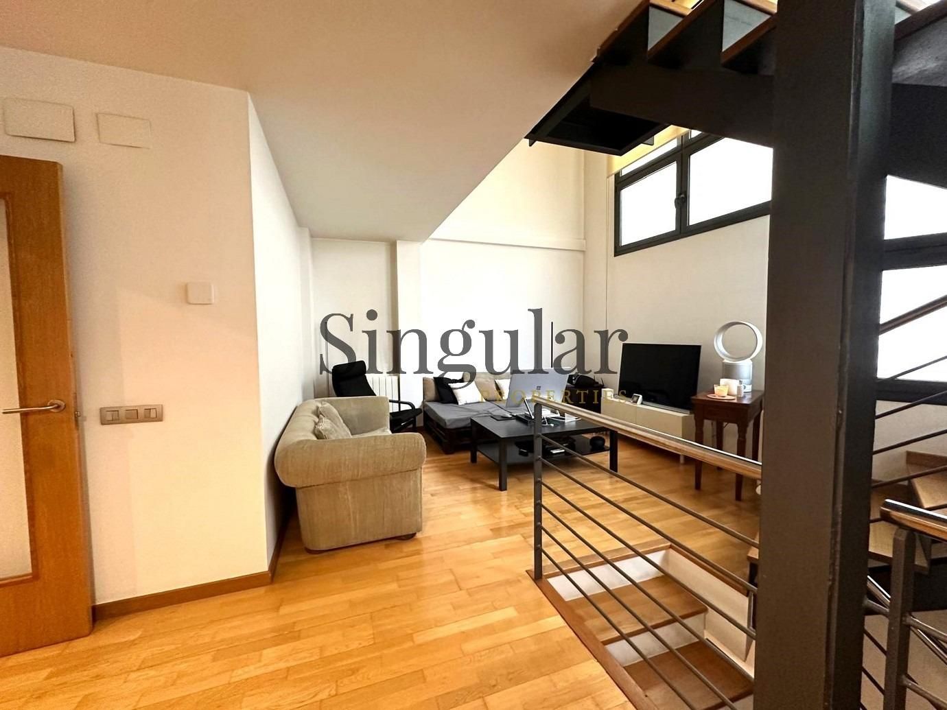Sala d'estar de Dúplex en venda en  Barcelona Capital amb Aire condicionat i Calefacció