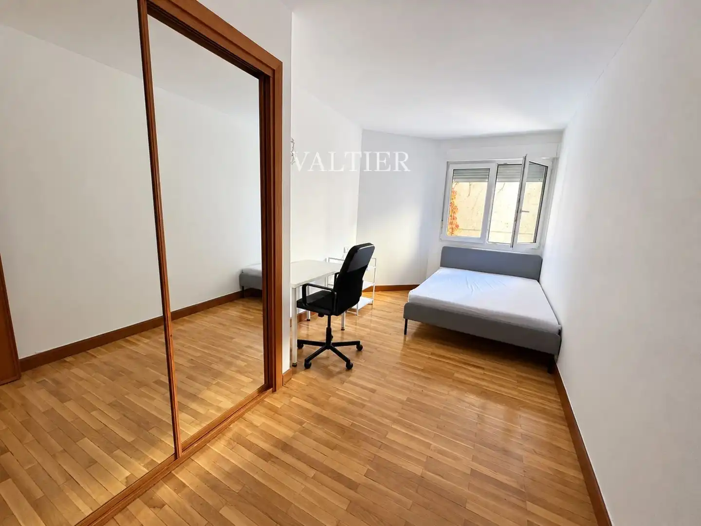 Bedroom of Flat for rent in Chamberí