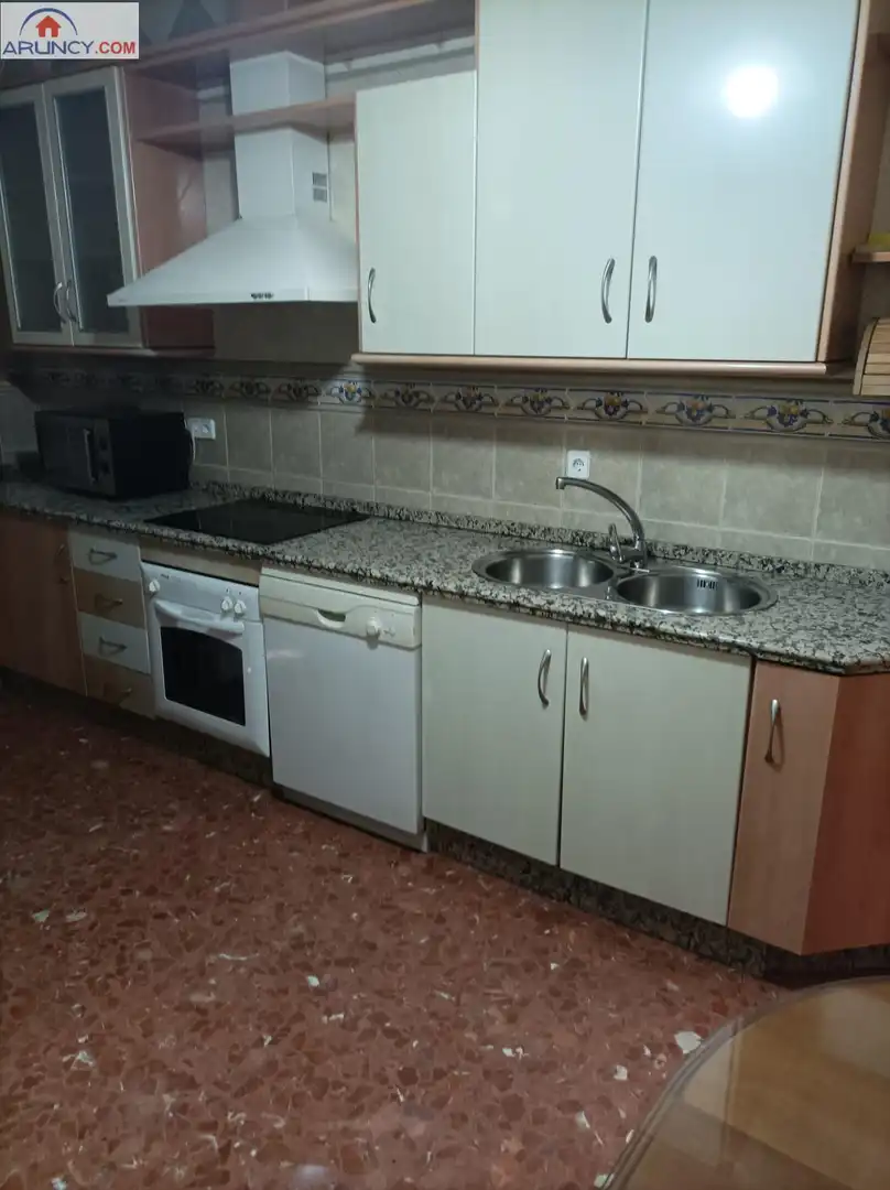 Cuina de Casa o xalet en venda en Alcalá de Guadaira amb Aire condicionat, Calefacció i Terrassa