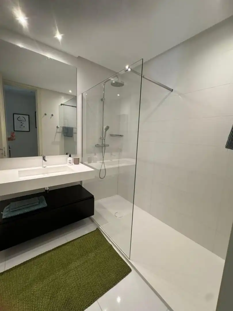 Bany de Planta baixa de lloguer en Estepona amb Aire condicionat, Jardí privat i Terrassa