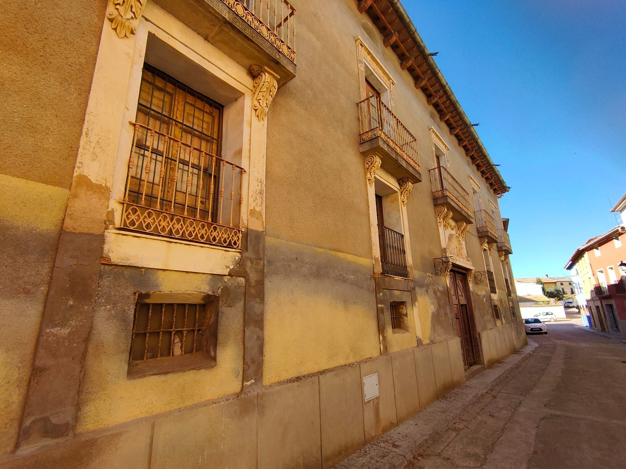 Exterior view of House or chalet for sale in Monzón  with Private garden, Terrace and Balcony