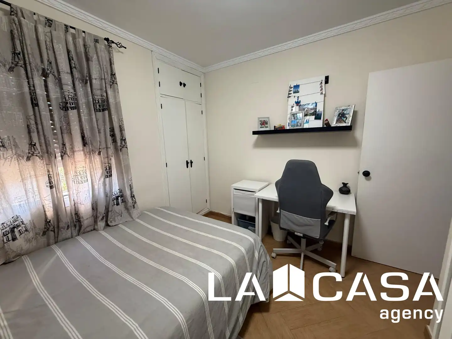 Bedroom of Detached homes for sale in Dos Hermanas  with Air Conditioner, Terrace and Storage room