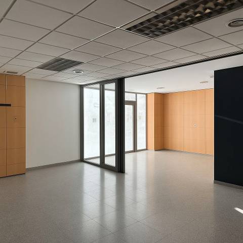 Local comercial en Alquiler en Carrer de José María Haro en L'Illa Perduda