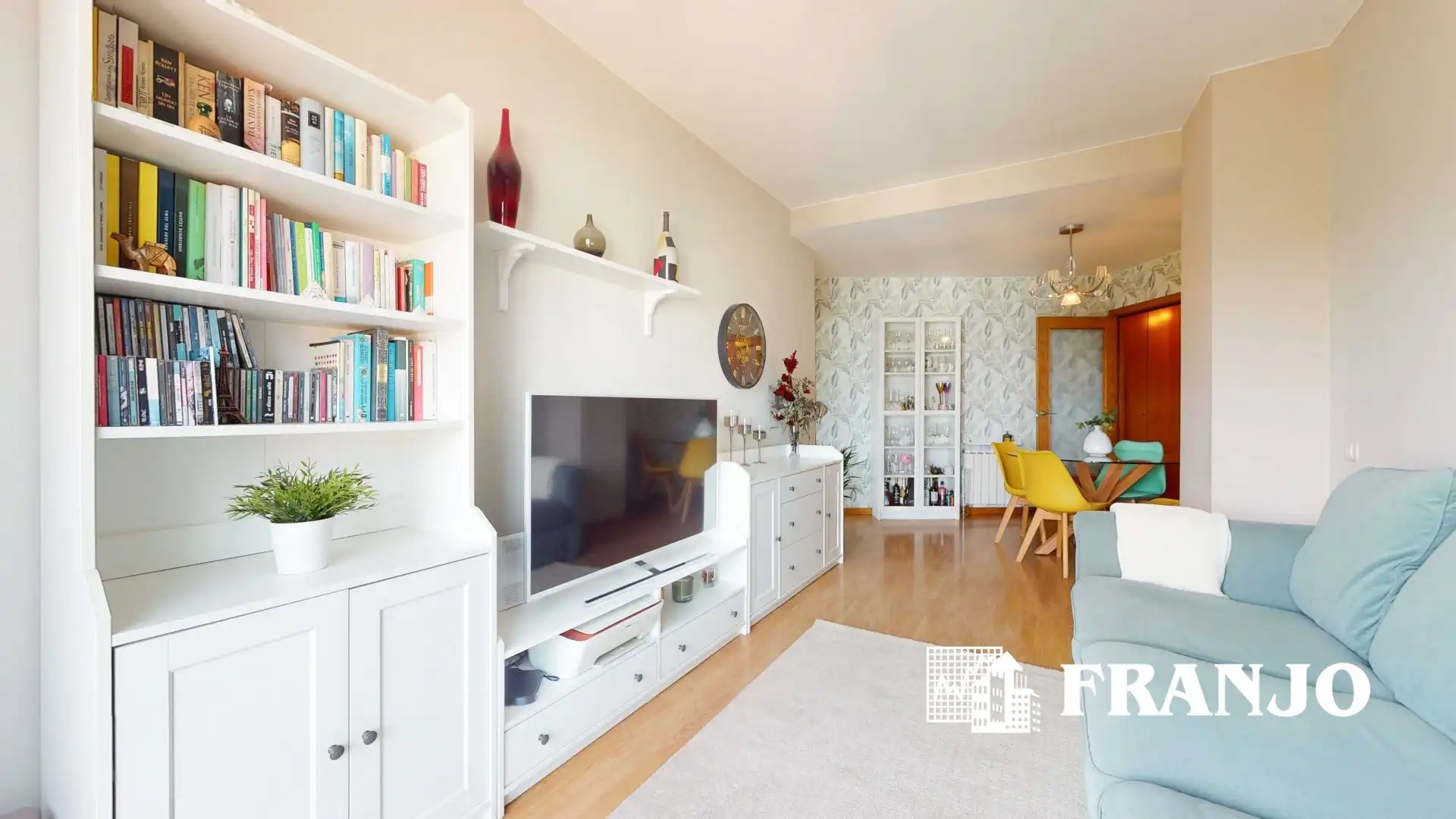 Sala de estar de Piso en venta en Terrassa con Aire acondicionado, Calefacción y Trastero