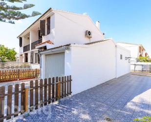 Vista exterior de Casa o xalet en venda en Reus amb Aire condicionat, Jardí privat i Terrassa
