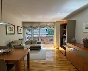 Living room of Flat for sale in  Barcelona Capital  with Air Conditioner, Furnished and Balcony