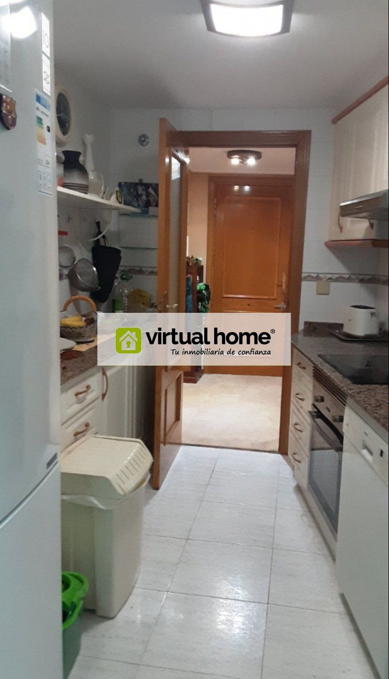 Cocina de Piso en venta en Benidorm con Aire acondicionado, Calefacción y Jardín privado