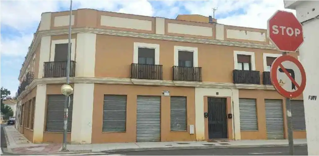 Vista exterior de Pis en venda en La Rinconada