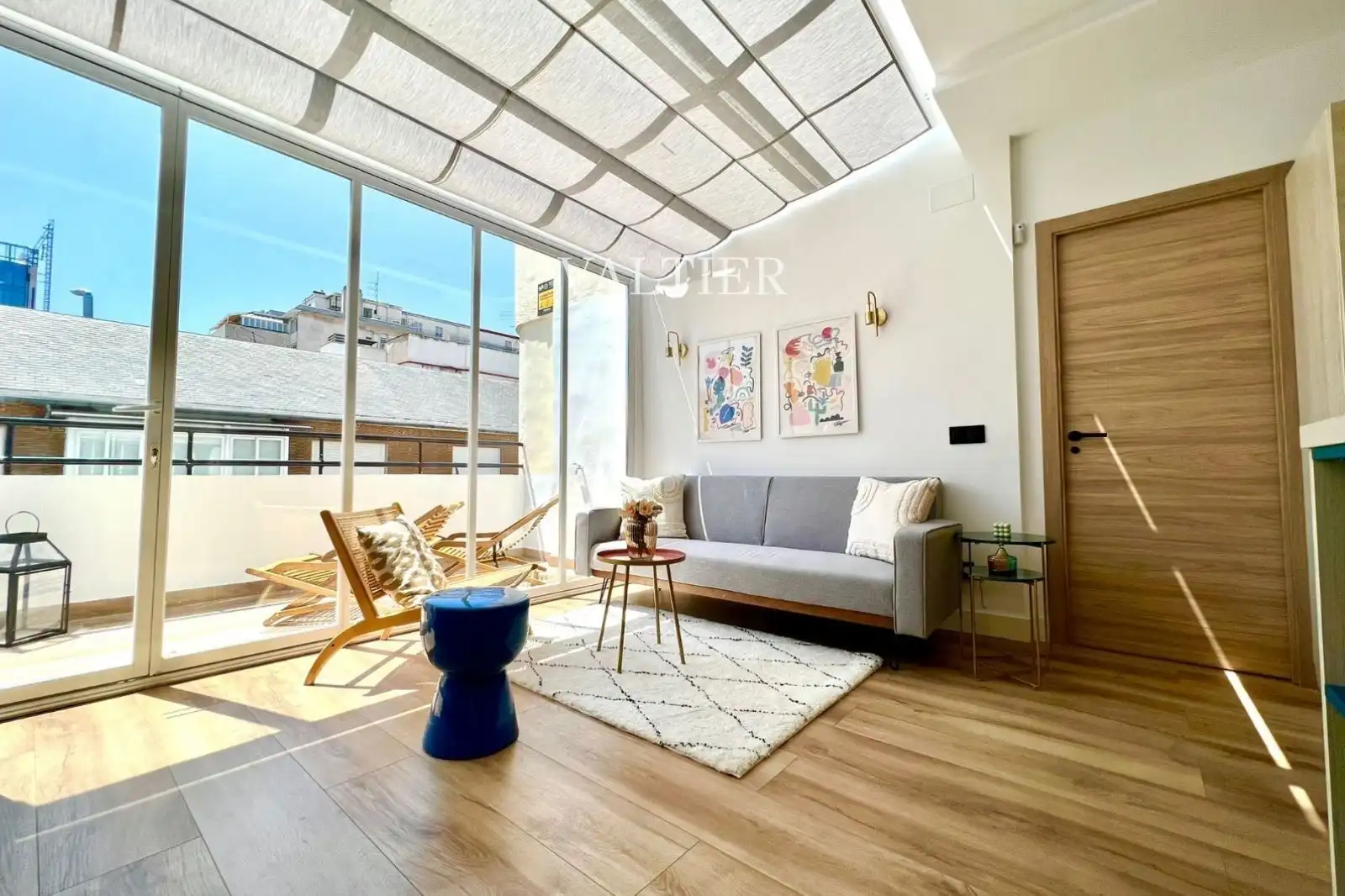 Sala d'estar de Pis en venda en Madrid amb Terrassa