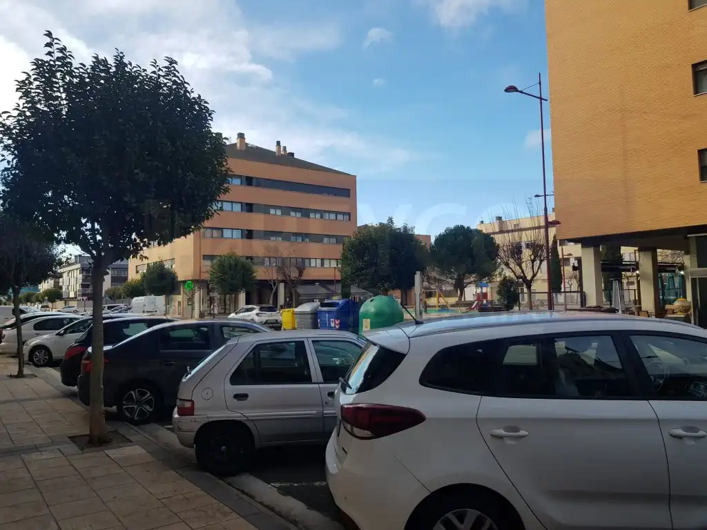 Locale commerciale in vendita a Calle Julian Fernandez Ollero, imagen 11