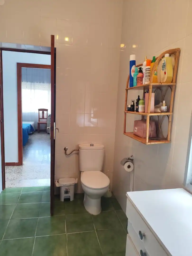 Badezimmer von Haus oder Chalet zum Verkauf in Hinojos mit Privatgarten, Terrasse und Abstellraum