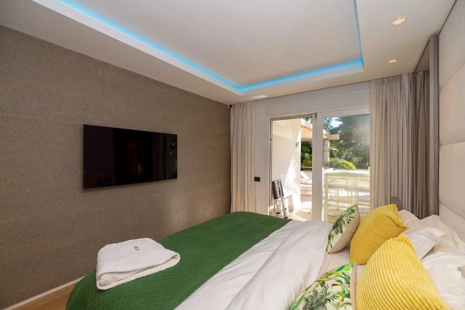 Piso con piscina en venta en Río Real - Los Monteros, imagen 36