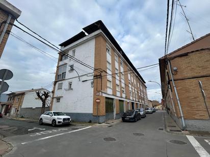 Außenansicht von Wohnung zum verkauf in Cintruénigo mit Heizung, Terrasse und Abstellraum