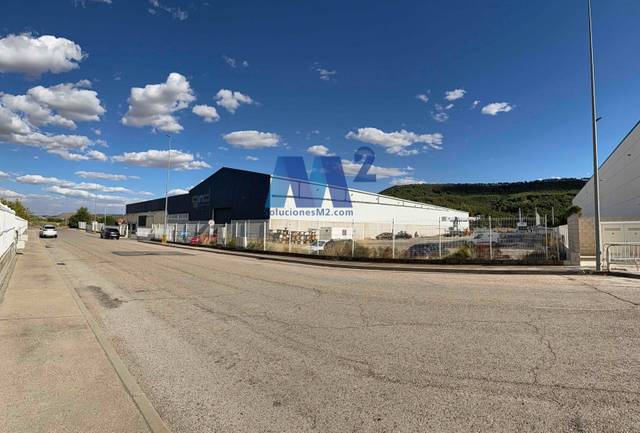 Nave industrial en Alquiler en Reyes Católicos