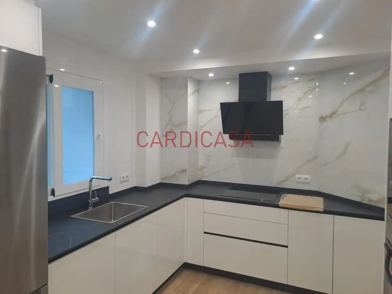 Cocina de Piso de alquiler en Vigo  con Calefacción, Parquet y Balcón