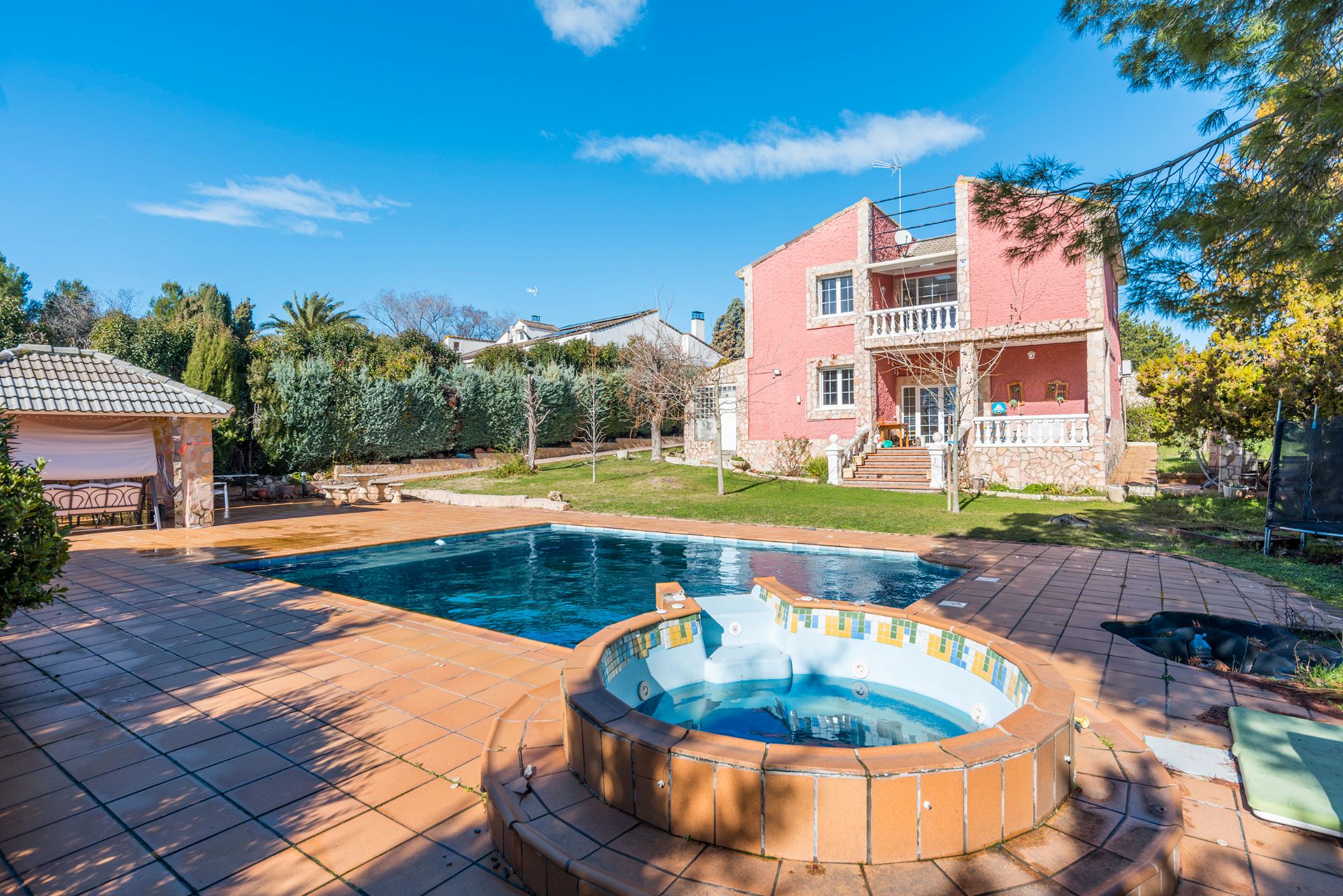 Piscina de Casa o xalet en venda en Paracuellos de Jarama amb Calefacció, Jardí privat i Terrassa