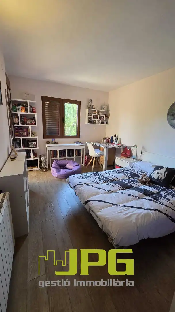 Habitación de Casa adosada en venta en Sant Joan d'Alacant con Aire acondicionado, Calefacción y Jardín privado