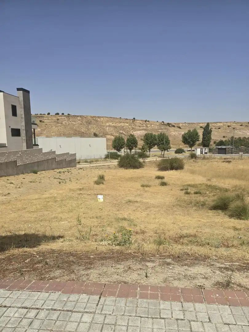 Terreny residencial en venda a La Lastrilla, imagen 3