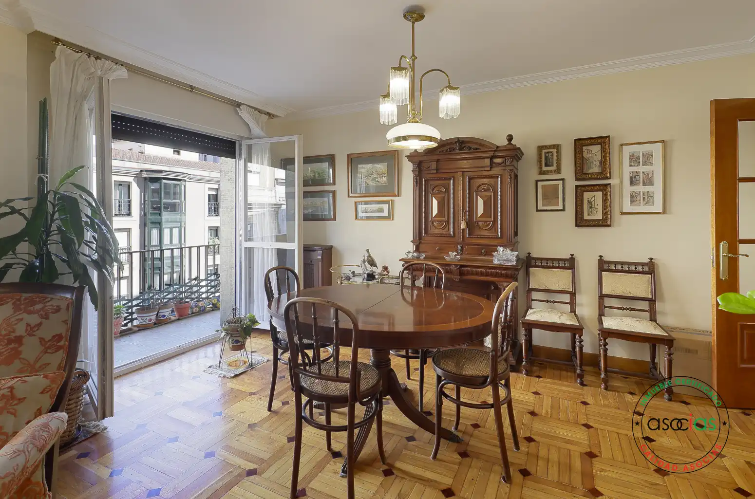 Comedor de Piso en venta en Gijón  con Calefacción, Parquet y Terraza