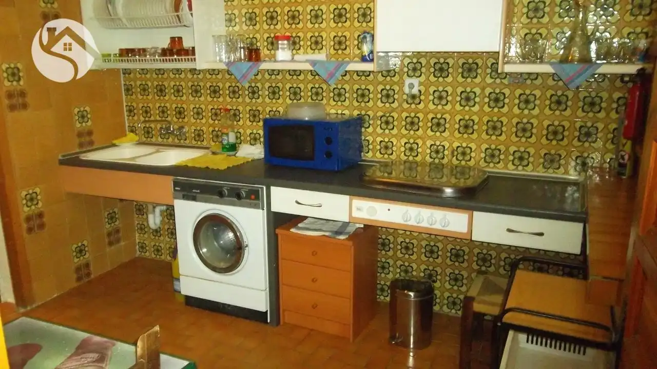 Cuina de Casa adosada en venda en Fuentenava de Jábaga amb Calefacció i Piscina