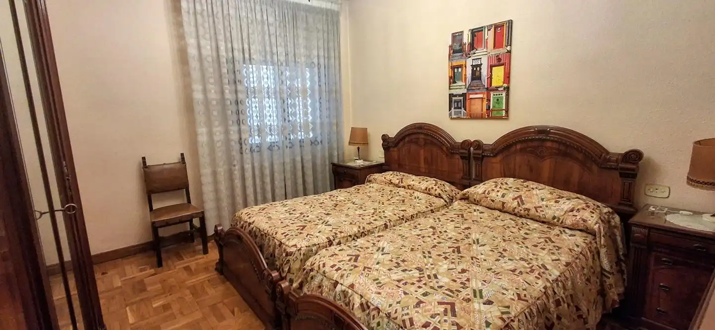 Bedroom of Flat for sale in Tudela  with Air Conditioner, Heating and Parquet flooring