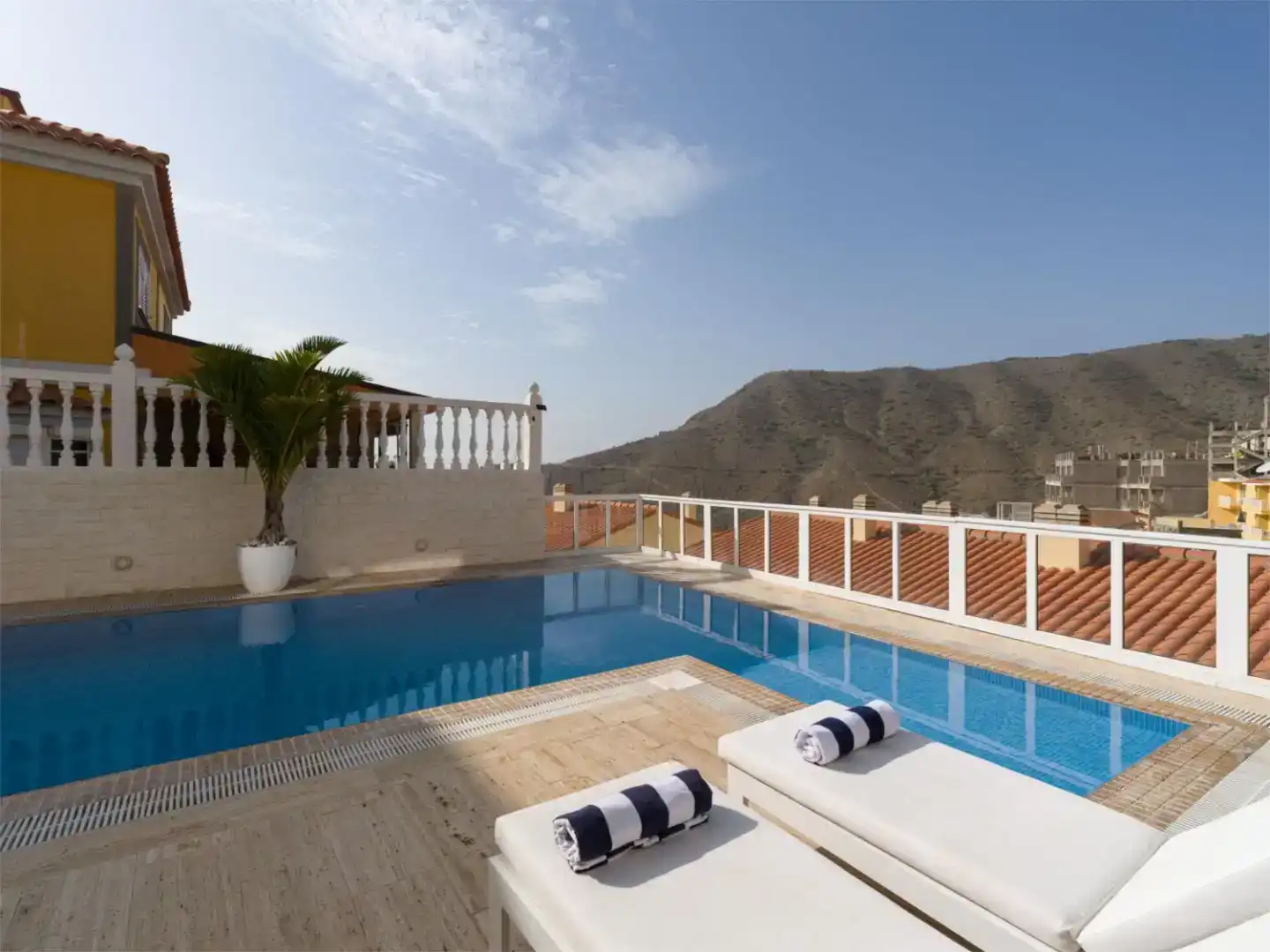 Piscina de Casa adosada en venda en Mogán amb Aire condicionat, Piscina i Balcó