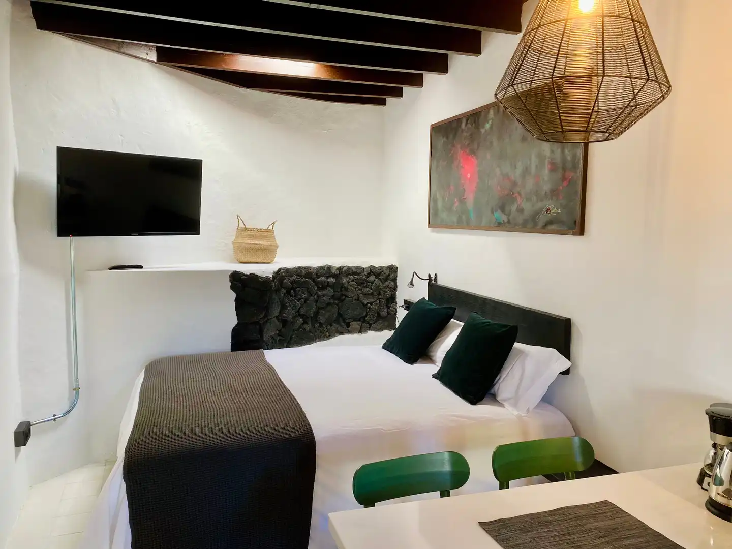 Dormitori de Finca rústica en venda en Yaiza amb Jardí privat, Piscina i Moblat