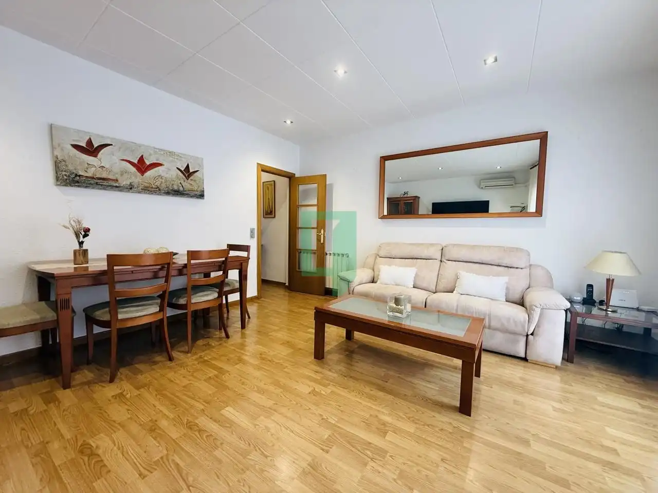 Sala d'estar de Casa o xalet en venda en Badalona amb Calefacció, Parquet i Balcó