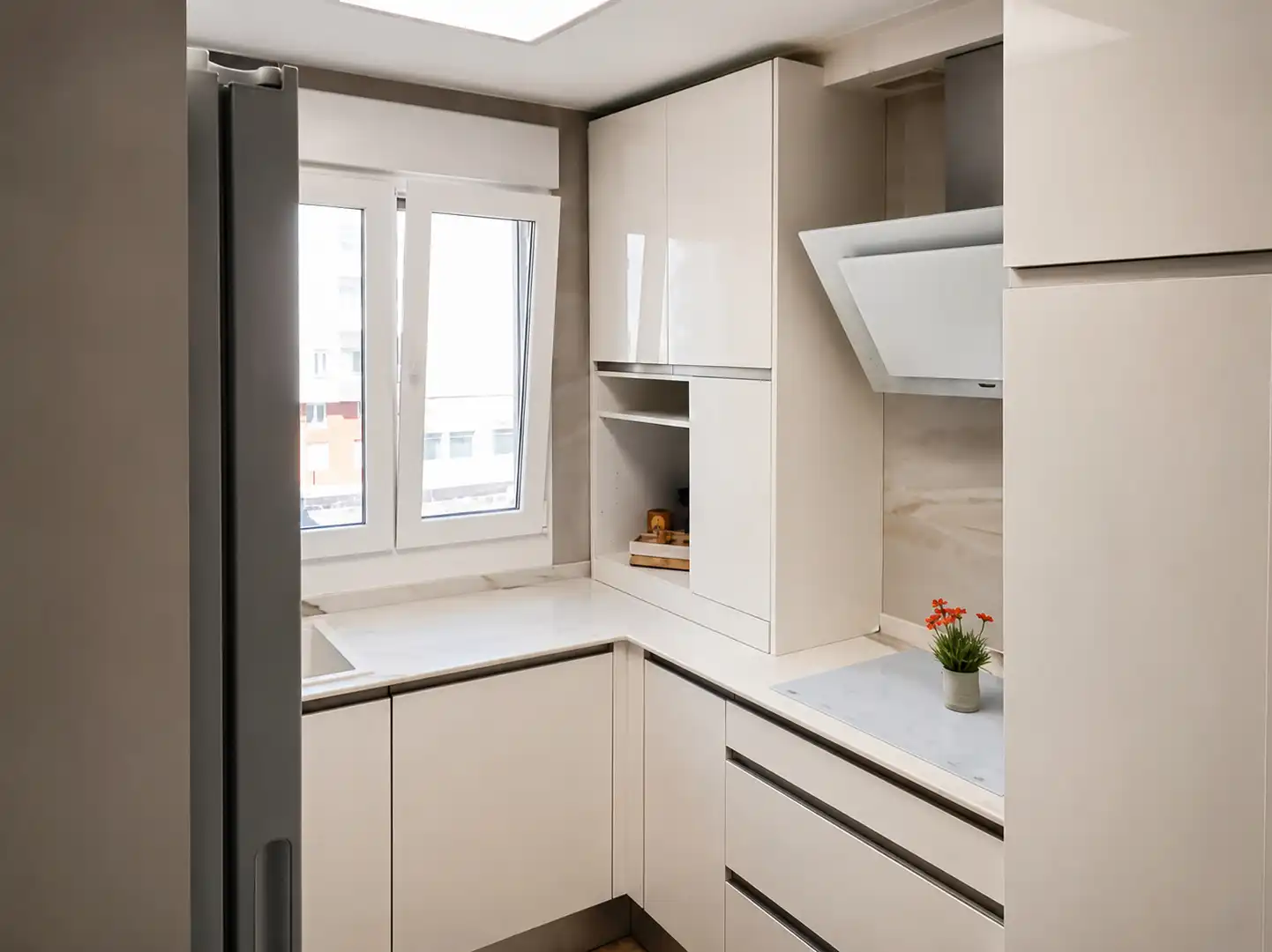 Flat for rent in Paseo de Altamira, Los Castros