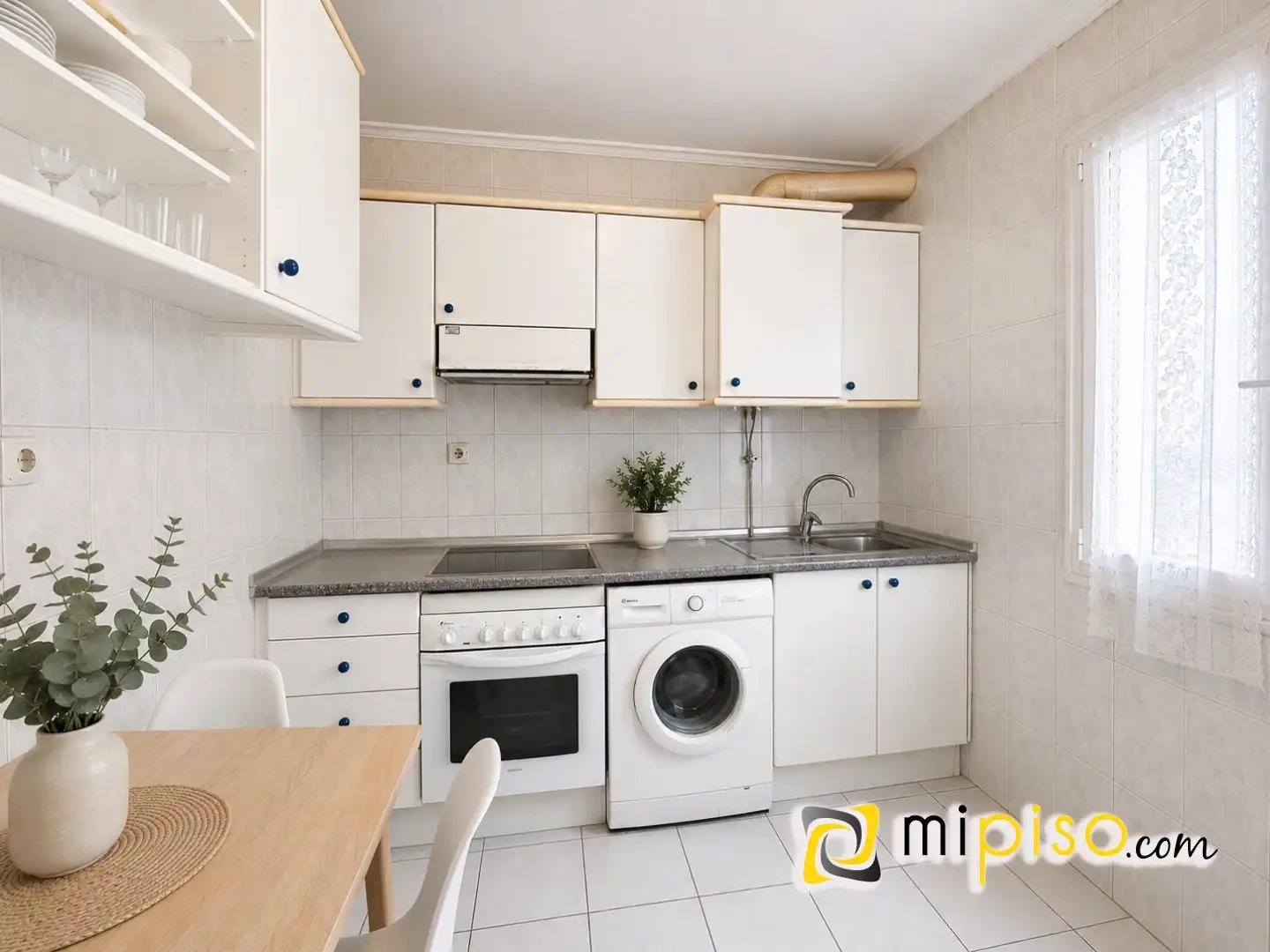 Küche von Wohnung zum Verkauf in Laredo mit Balkon