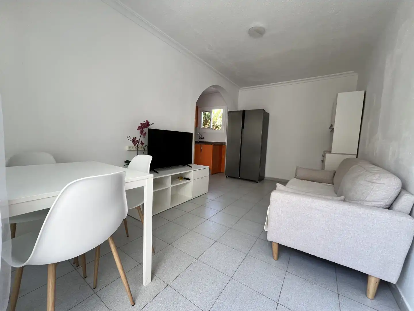 Sala d'estar de Apartament en venda en San Bartolomé de Tirajana amb Terrassa, Moblat i Piscina comunitària