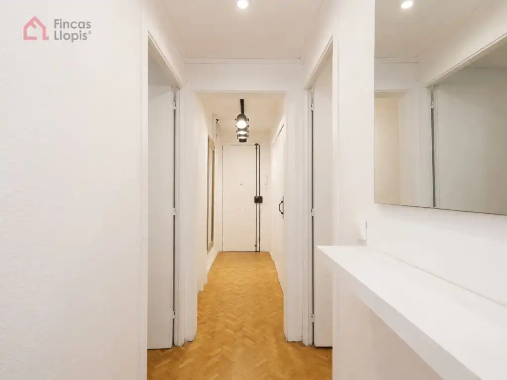 Piso en venta en Barcelona con Balcón y Internet