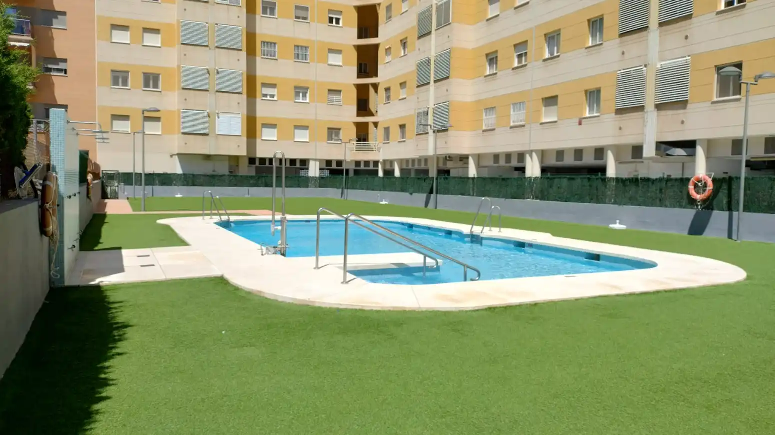 Piscina de Pis en venda en Málaga amb Aire condicionat, Jardí privat i Terrassa