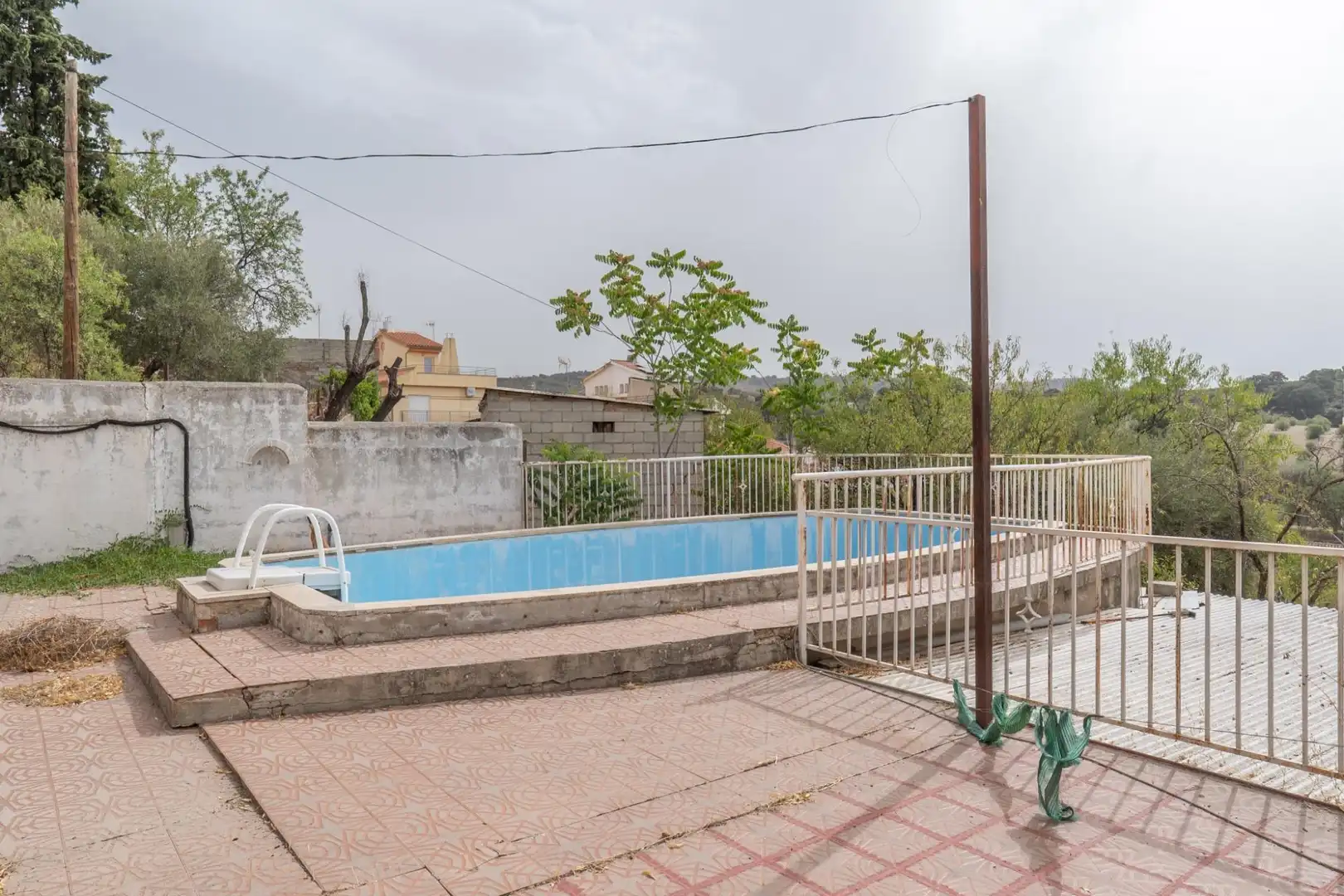 Houses for sale in Camino DE LA BARRERA (FAR), 58, Fargue