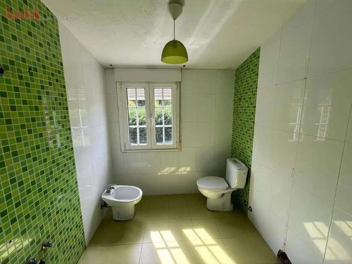 Bathroom of Houses for sale in Outeiro de Rei  with Heating and Storage room