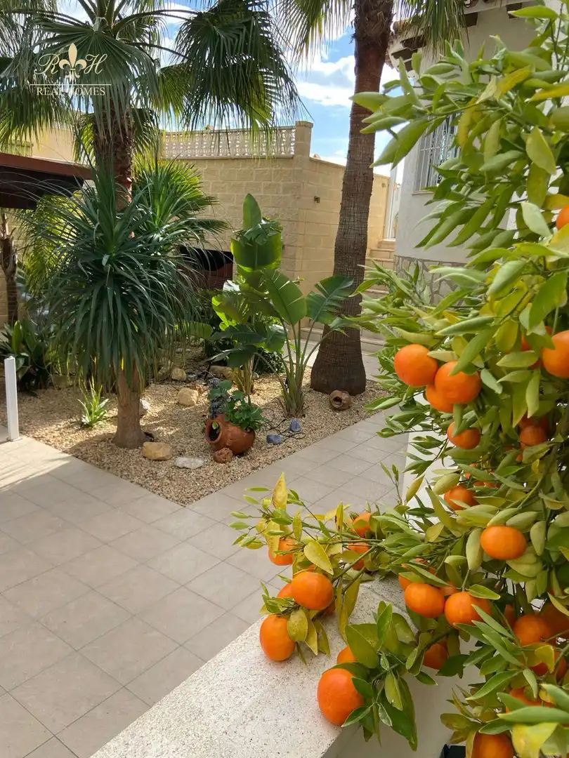 Terrace of Detached homes for sale in L'Alfàs del Pi  with Air Conditioner, Heating and Swimming Pool