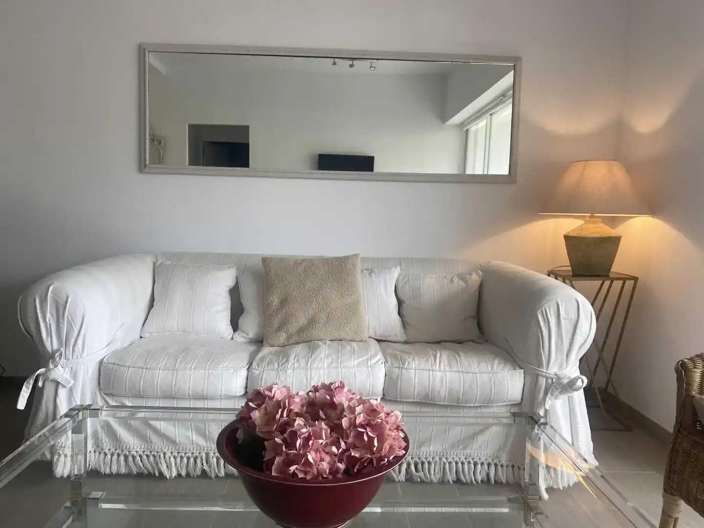 Wohnzimmer von Wohnungen zur Miete in Marbella mit Privatgarten, Schwimmbad und Möbliert
