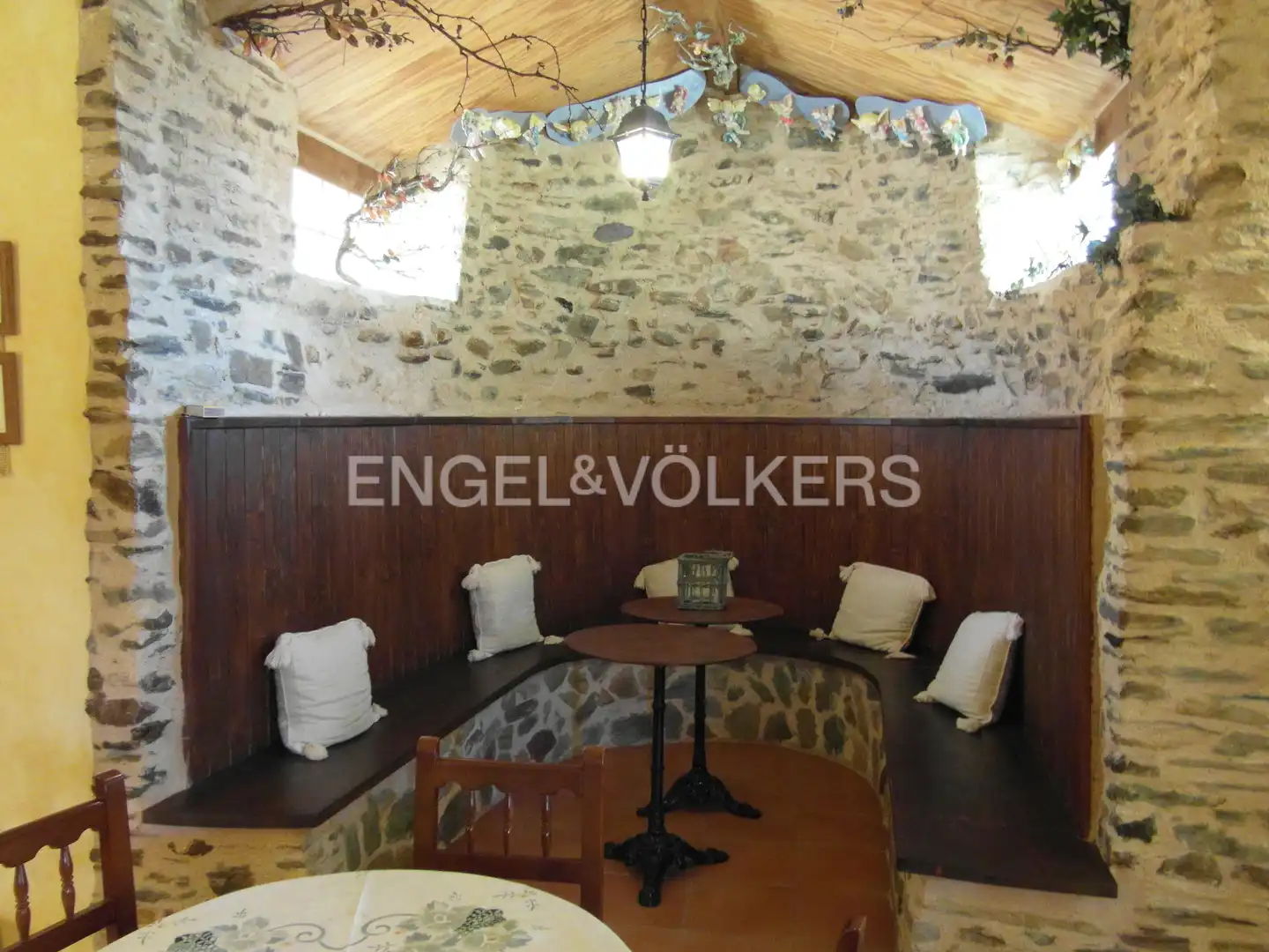Country homes for sale in Luyego  with Heating, Terrace and Furnished