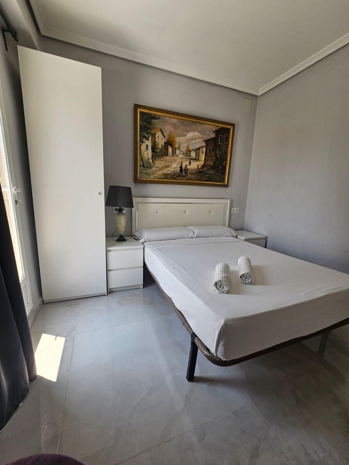 Bedroom of Flat to share in Godelleta