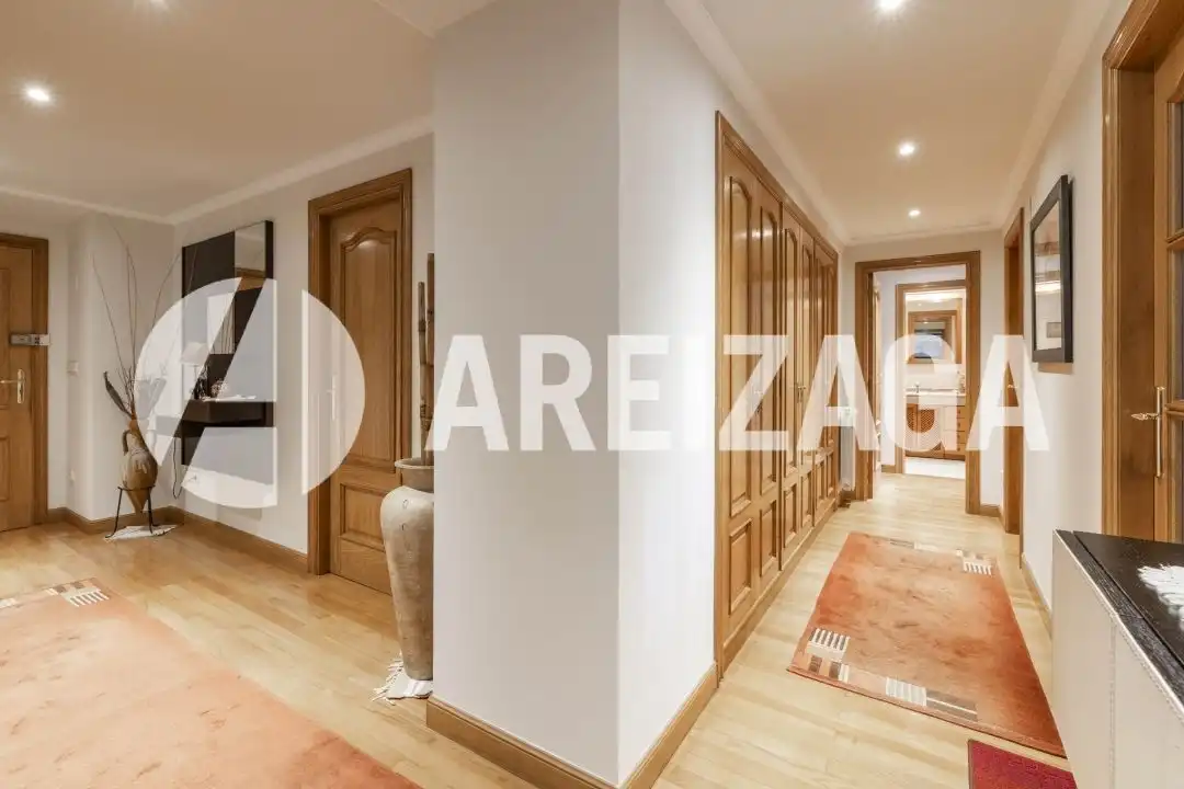 Flat for sale in Donostia - San Sebastián   with Heating, Terrace and Storage room