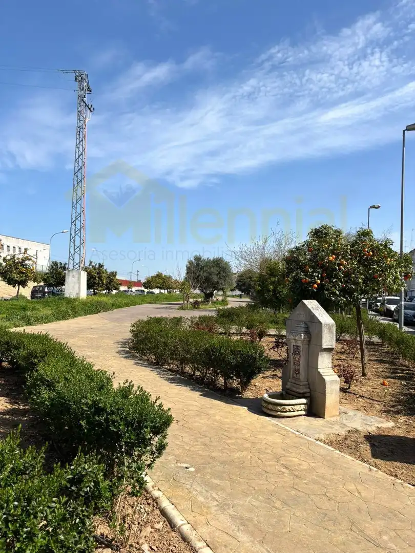 Piso en venta en Lora del Río, Sevilla