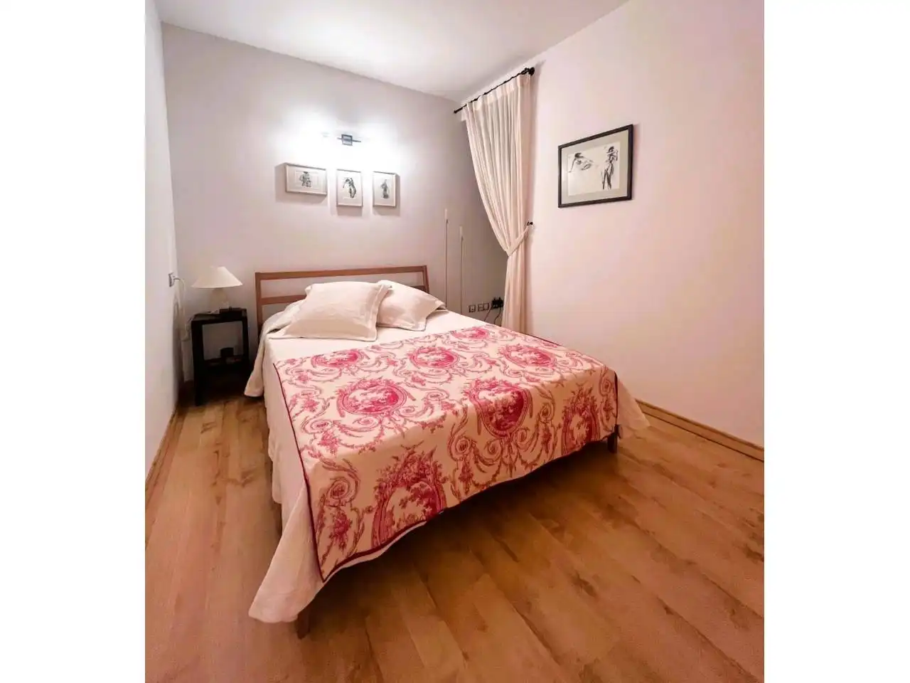 Habitación de Piso de alquiler en Girona con Calefacción, Parquet y Amueblado