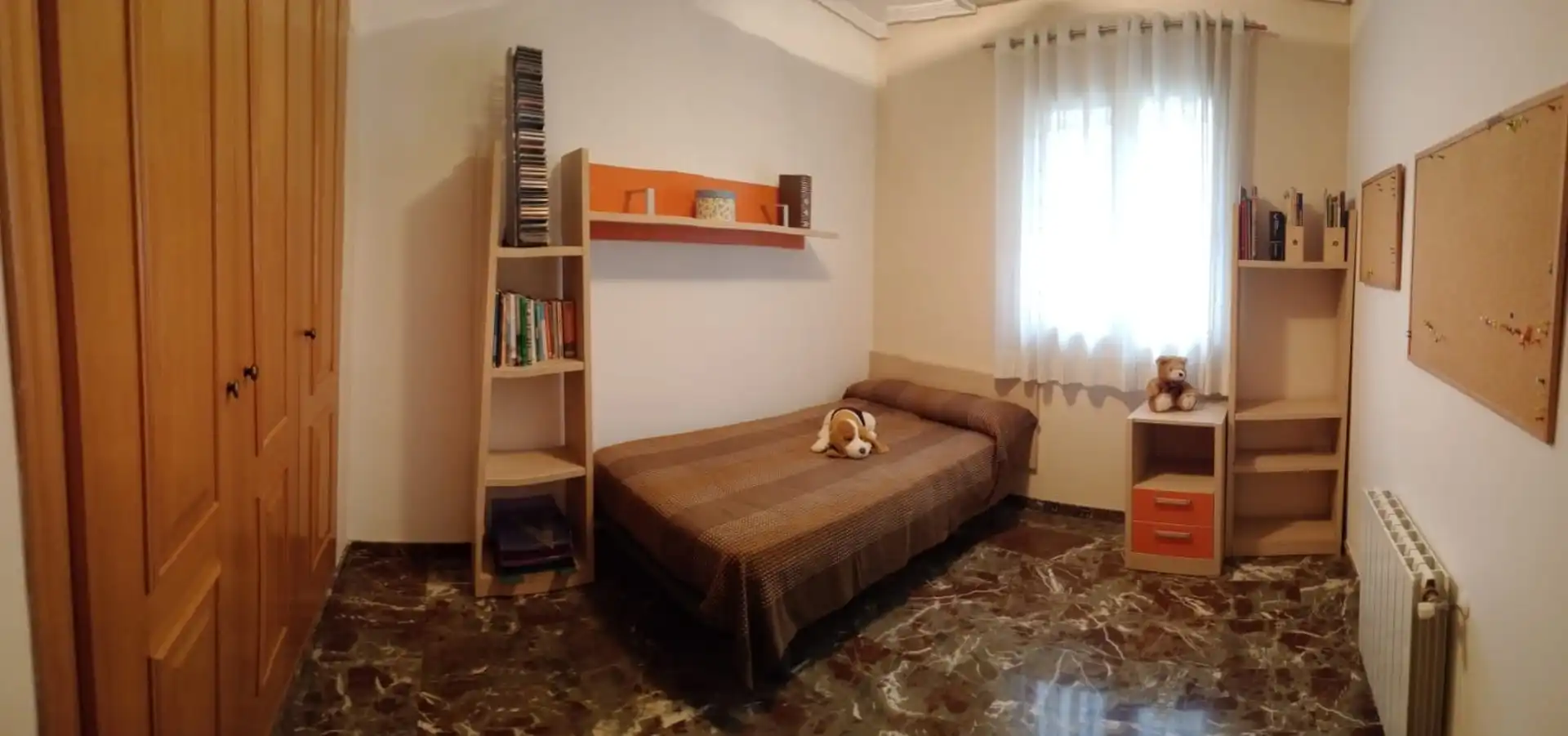 Habitación de Casa adosada de alquiler en Xirivella con Terraza y Amueblado